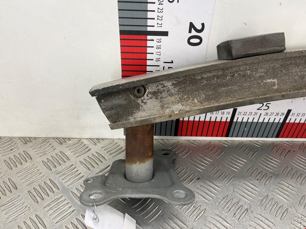 Усилитель переднего бампера (передний) AUDI A3 8L 1996-2003