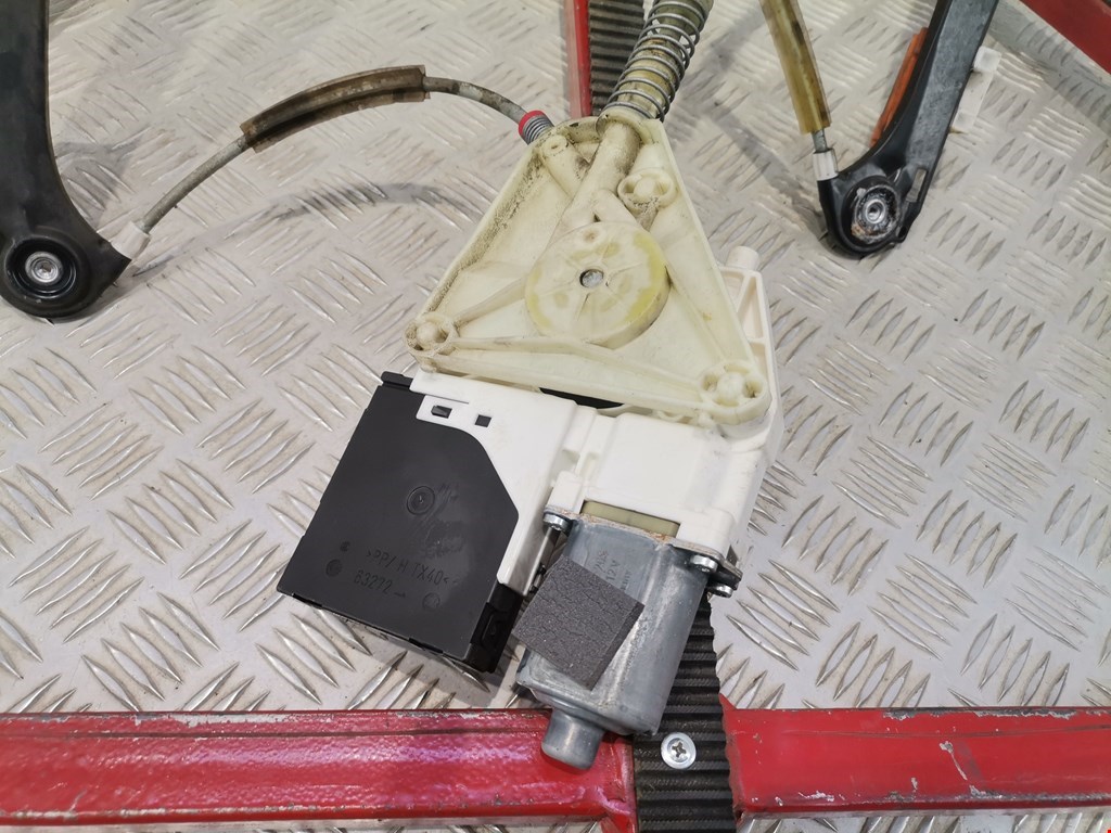 Стеклоподъемник передний правый AUDI A3 8P 2003-2013