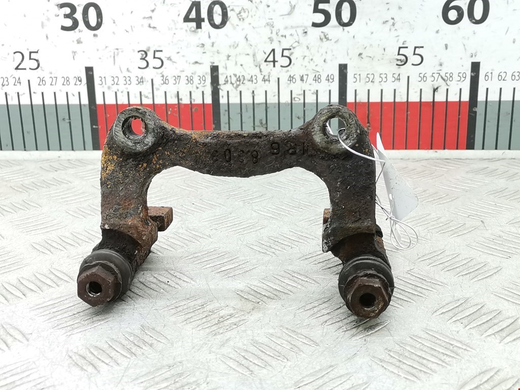 Скоба суппорта Audi A6 C5 (1997-2005)