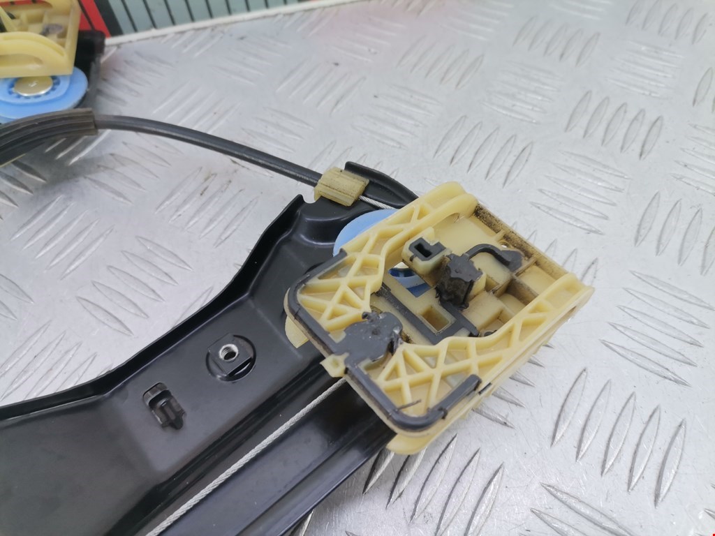 Стеклоподъемник передний левый OPEL Astra J 2009-2017