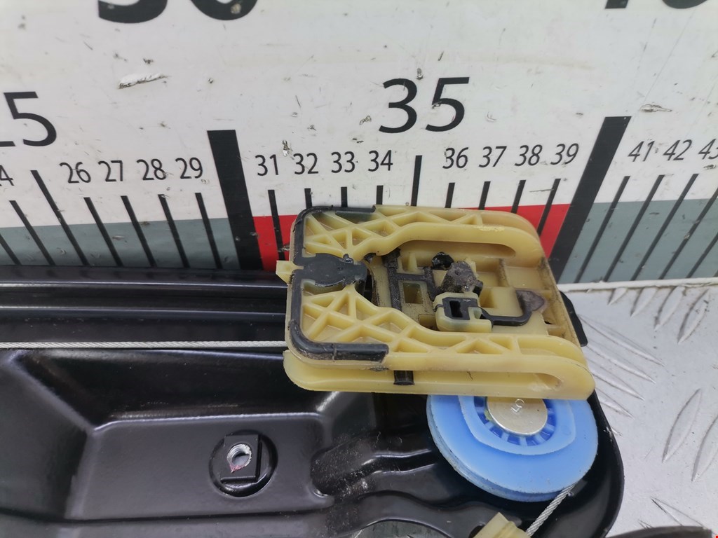 Стеклоподъемник передний левый OPEL Astra J 2009-2017