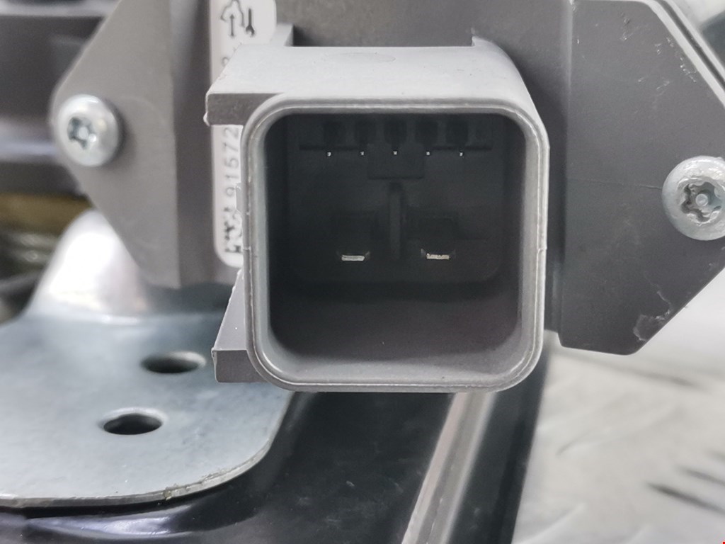 Стеклоподъемник передний левый OPEL Astra J 2009-2017