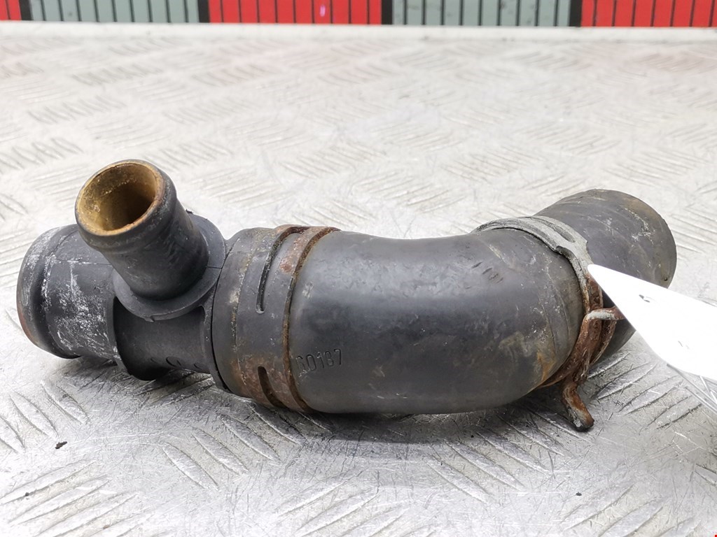 Патрубок SKODA Fabia MK2 5J 2007-2014