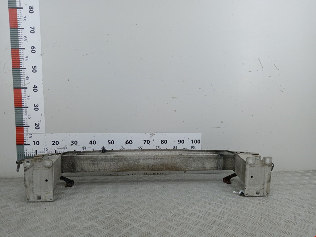 Усилитель переднего бампера (передний) AUDI A4 B8 2007-2015