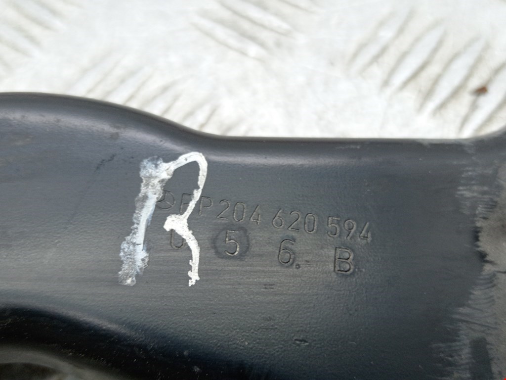 Кронштейн фары правый MERCEDES-BENZ C-Class C-klasse W204 2007-2015