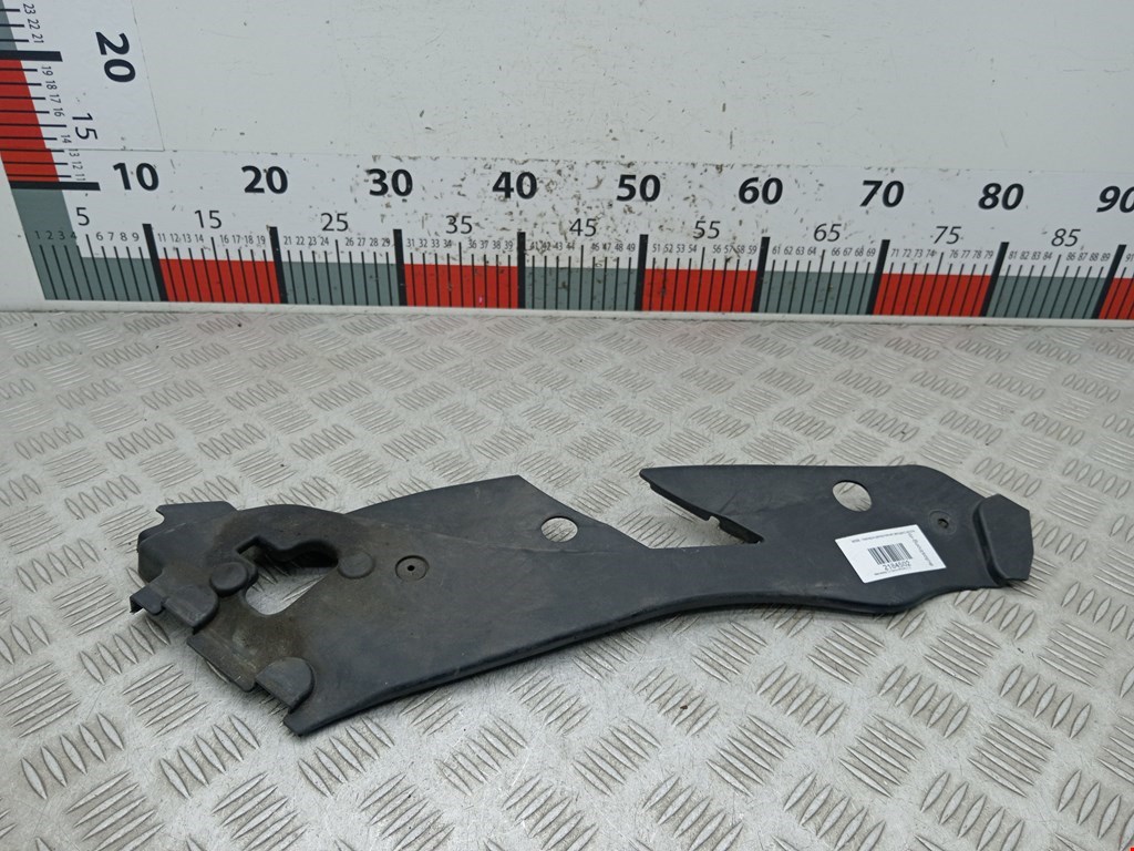 Накладка декоративная (молдинг) капота Mercedes C-Class (W204) (2006-2015)