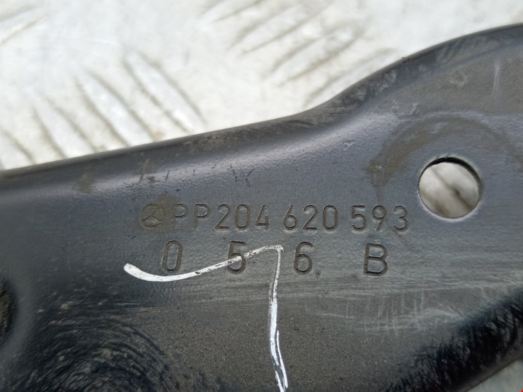 Кронштейн фары левый MERCEDES-BENZ C-Class C-klasse W204 2007-2015