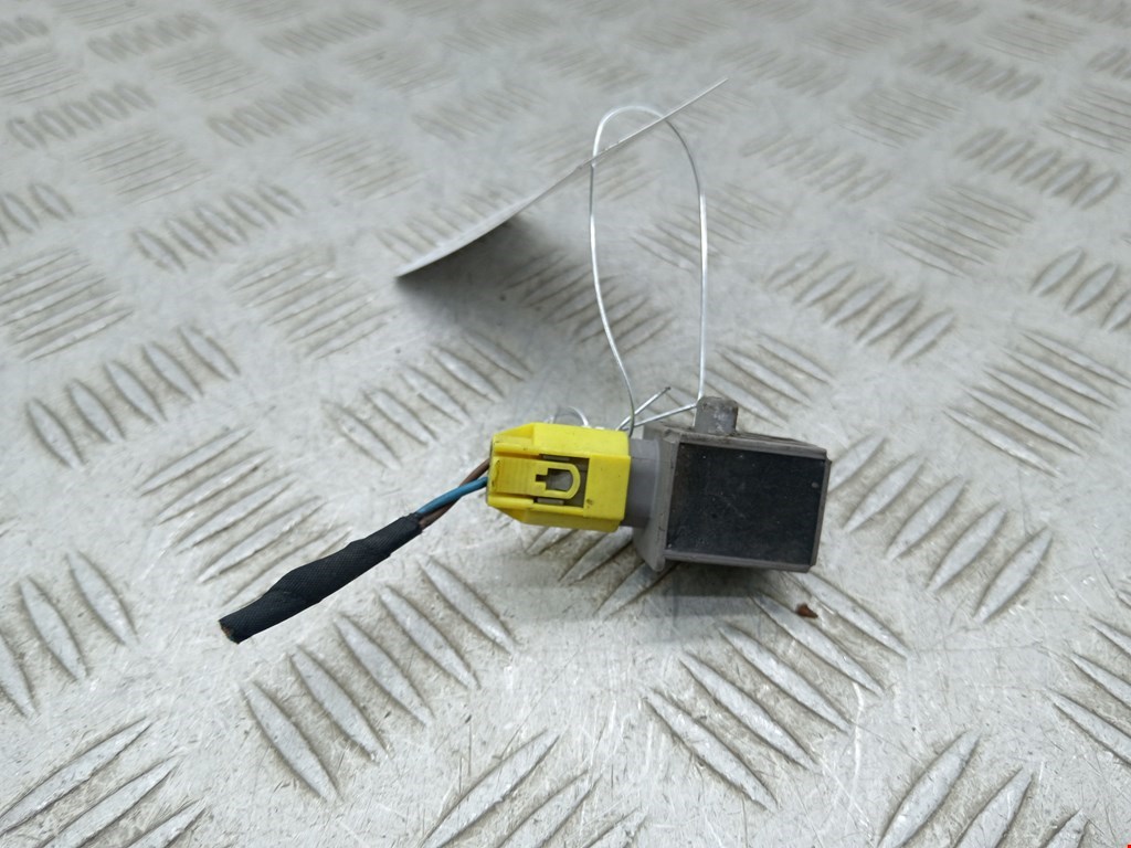 Датчик AIR BAG (подушек безопасности) MERCEDES-BENZ C-Class C-klasse W204 2007-2015