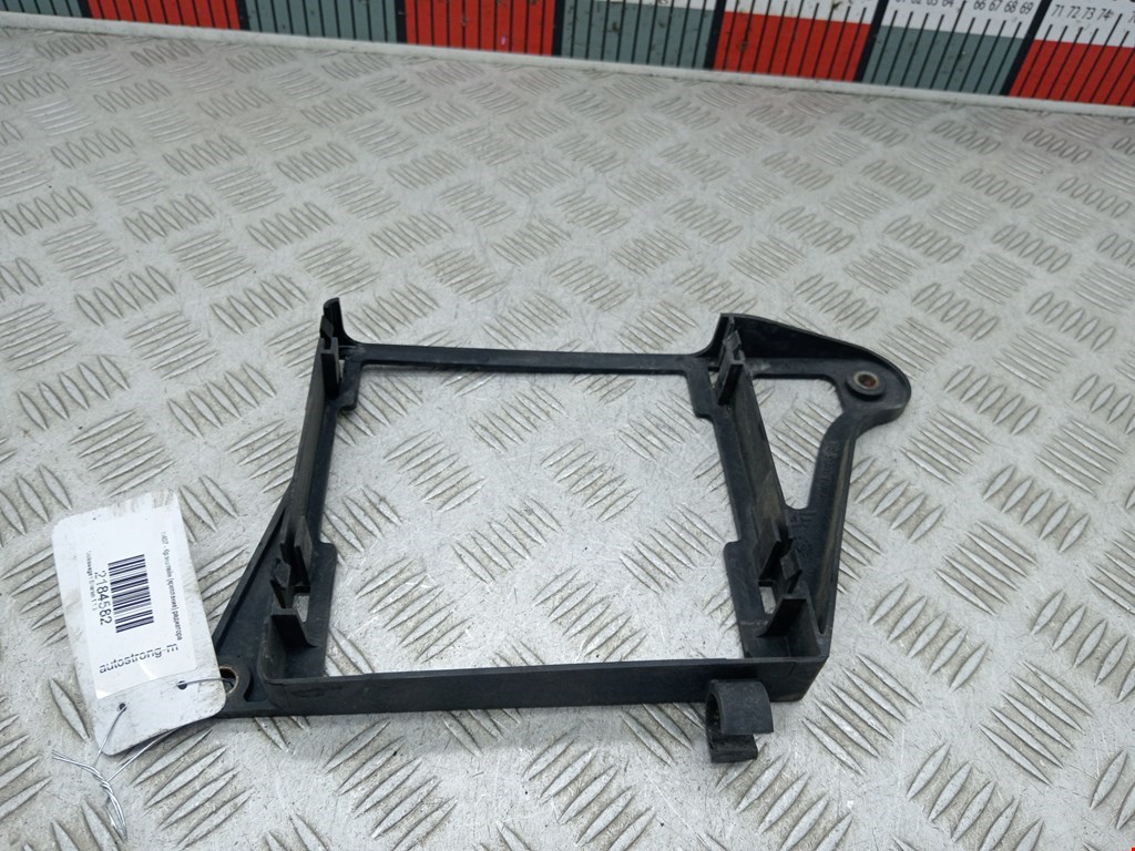 Кронштейн (крепление) радиатора VOLKSWAGEN Sharan 1995-2010