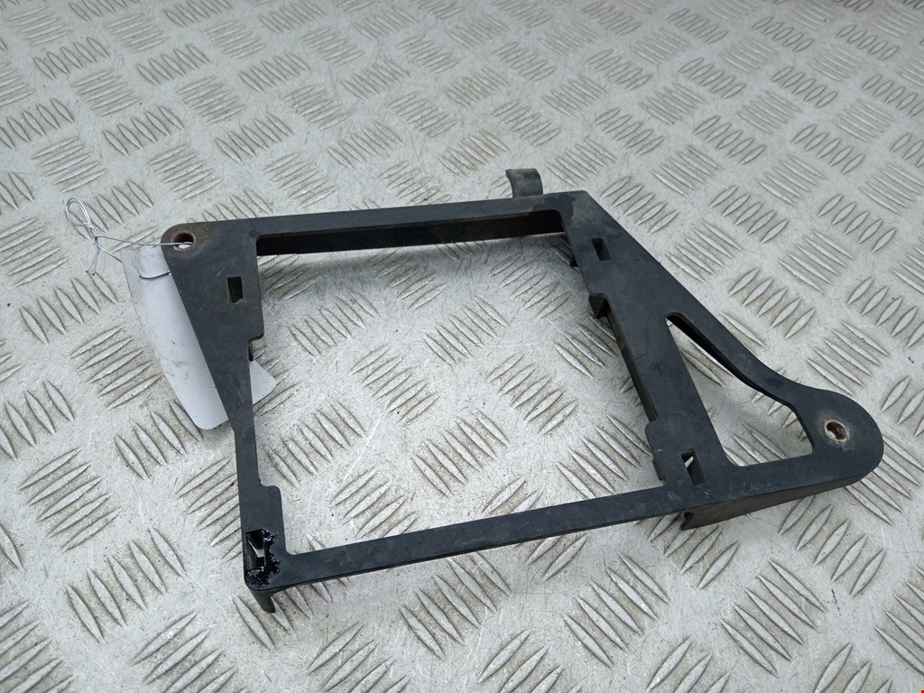 Кронштейн (крепление) радиатора VOLKSWAGEN Sharan 1995-2010