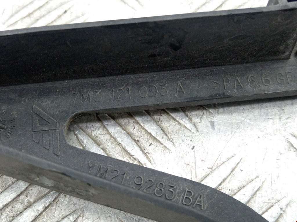 Кронштейн (крепление) радиатора VOLKSWAGEN Sharan 1995-2010