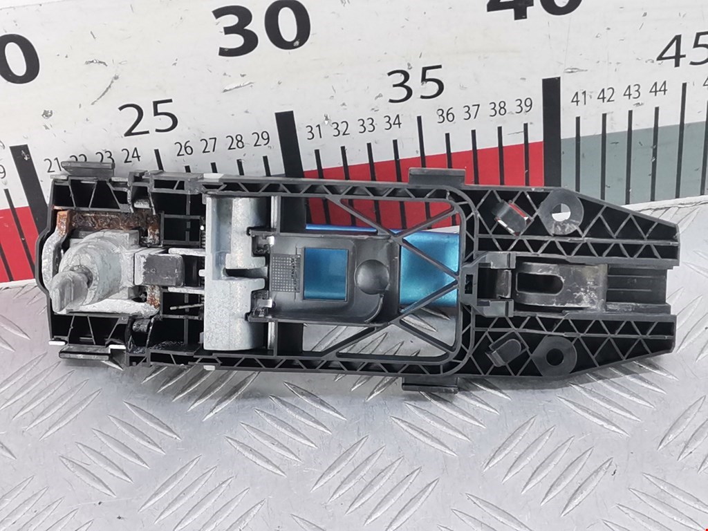 Ручка двери передней наружная правая VOLKSWAGEN Tiguan 2007-2016