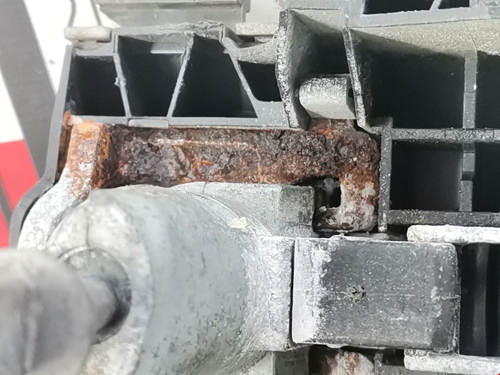 Ручка двери передней наружная правая VOLKSWAGEN Tiguan 2007-2016