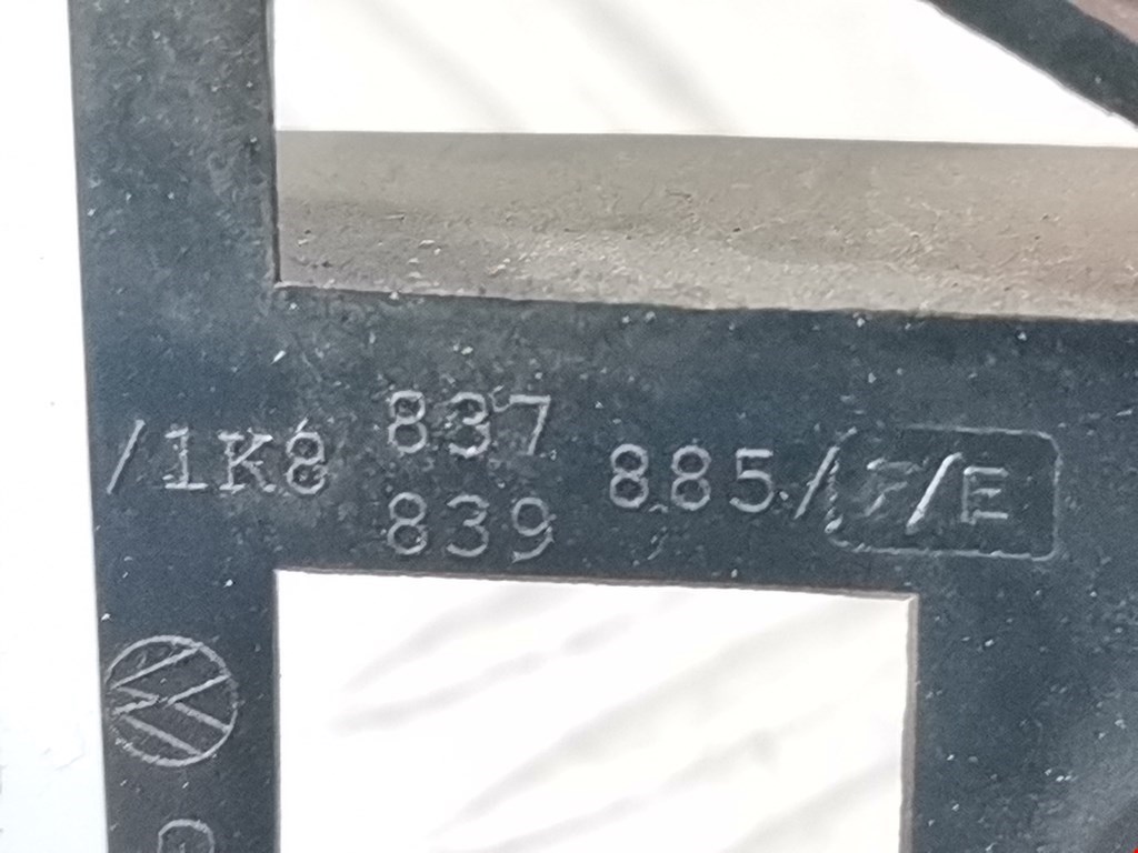 Ручка двери передней наружная правая VOLKSWAGEN Tiguan 2007-2016