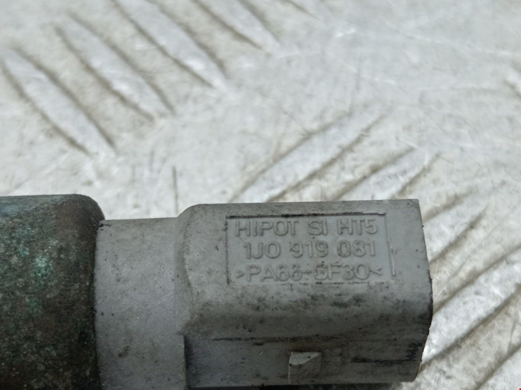 Датчик давления масла VOLKSWAGEN Beetle A4 1998-2010