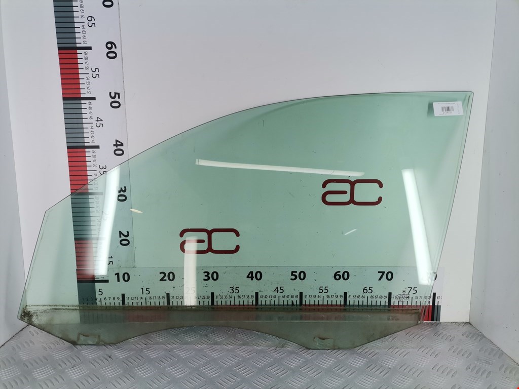 Стекло двери переднее левое VOLKSWAGEN Tiguan 2007-2016