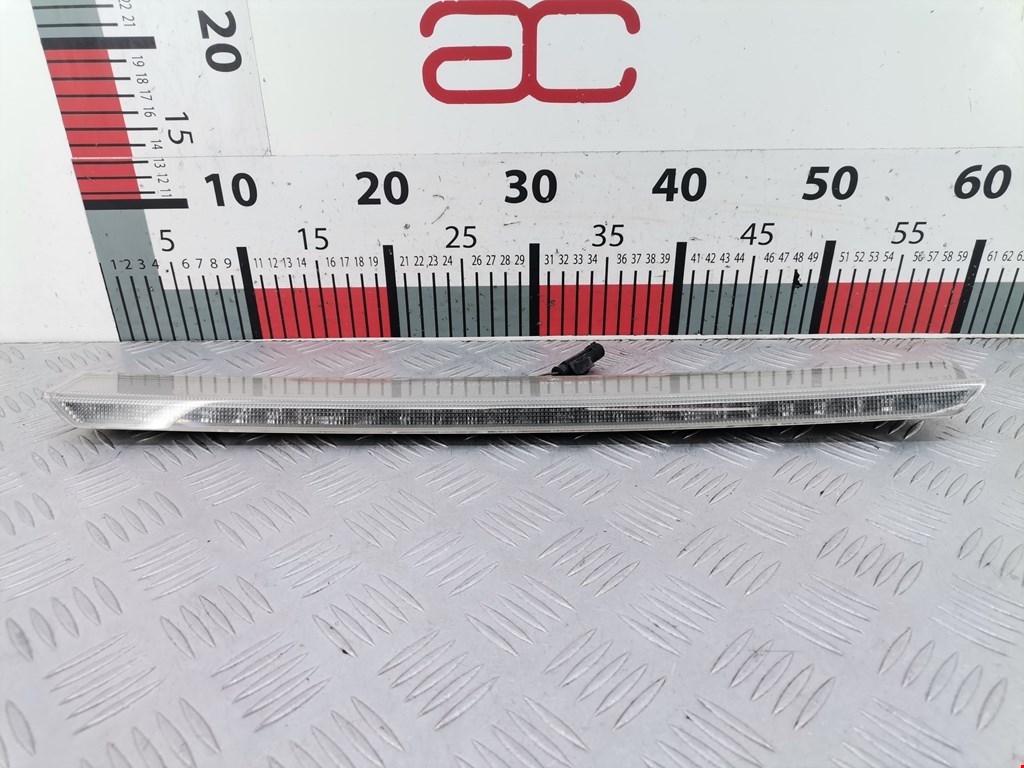 Фонарь дополнительный тормозной (стоп-сигнал) BMW X3 (E83) (2003-2010)