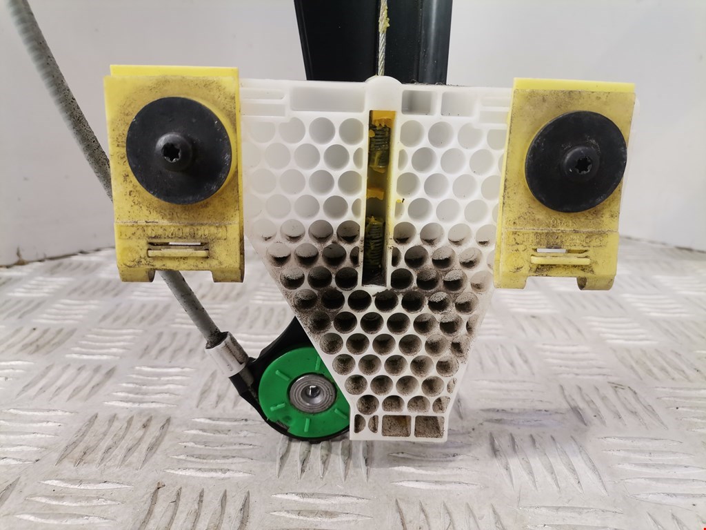 Стеклоподъемник задний левый AUDI A3 8P 2003-2013