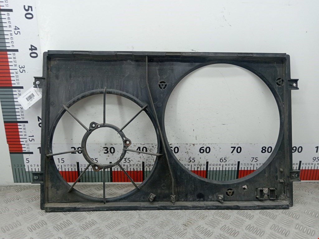 Диффузор (кожух) вентилятора VOLKSWAGEN Golf IV 1997-2003