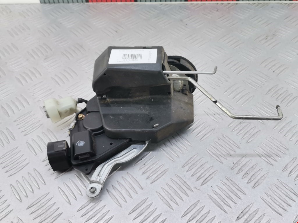 Замок багажника (крышки двери) TOYOTA RAV 4 XA20 2000-2005