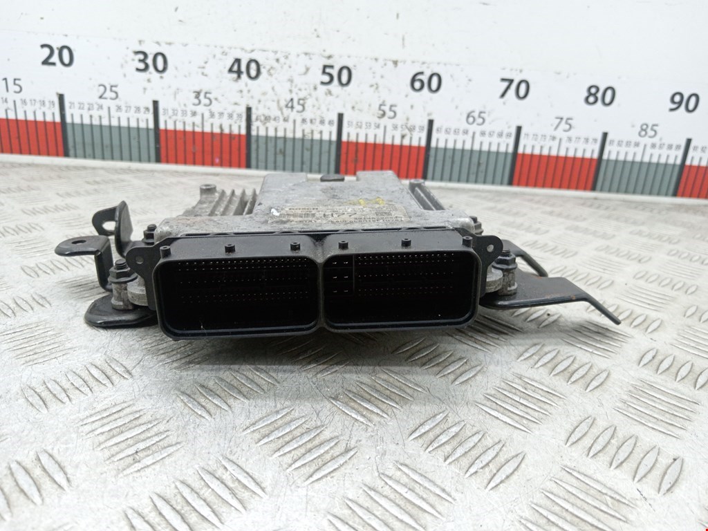 Блок управления двигателя (ЭБУ) HYUNDAI i40 2011-2019