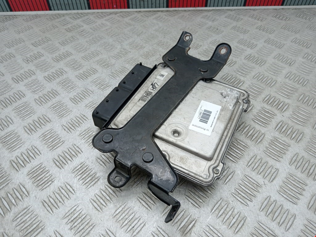 Блок управления двигателя (ЭБУ) HYUNDAI i40 2011-2019