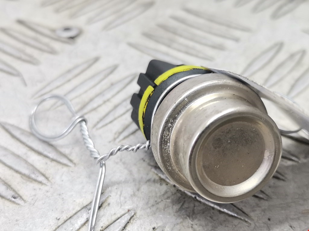 Датчик температуры (охлаждающей жидкости) VOLKSWAGEN Polo III 1994-2001