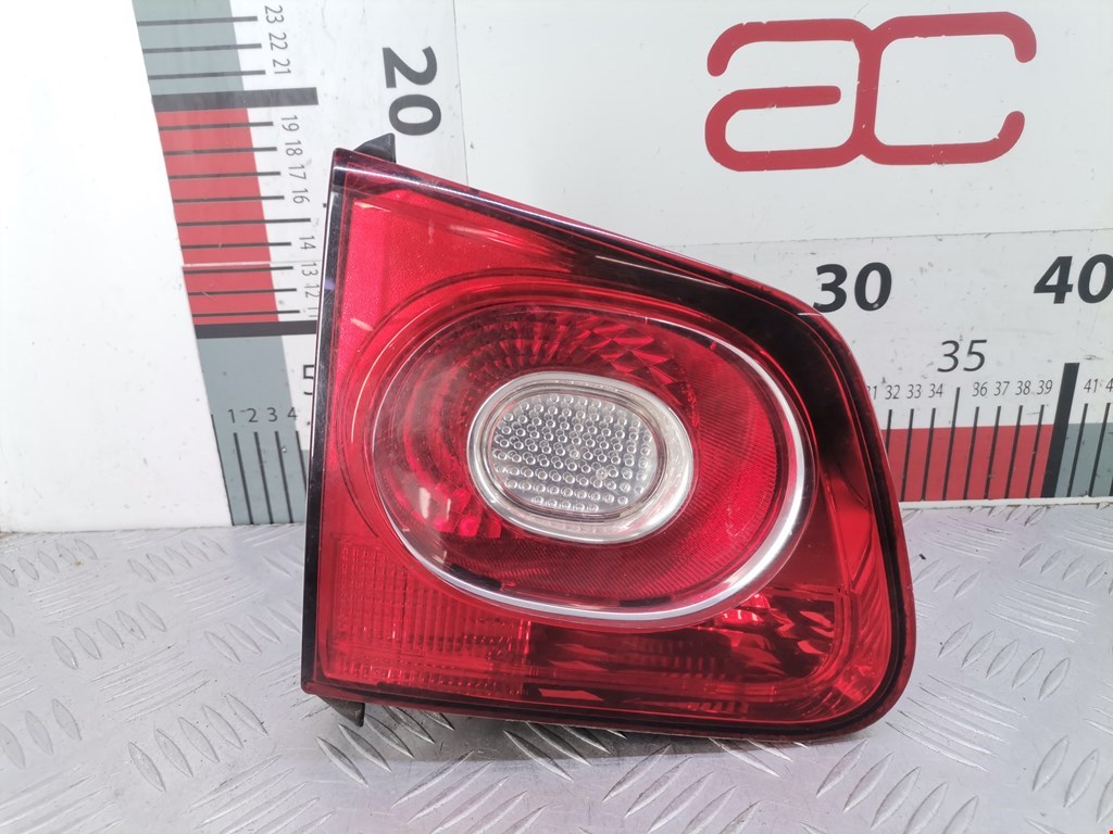 Фонарь задний внутренний левый VOLKSWAGEN Tiguan 2007-2016
