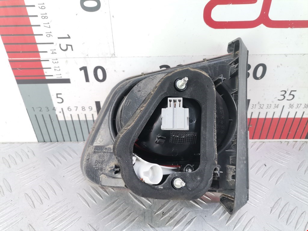 Фонарь задний внутренний левый VOLKSWAGEN Tiguan 2007-2016