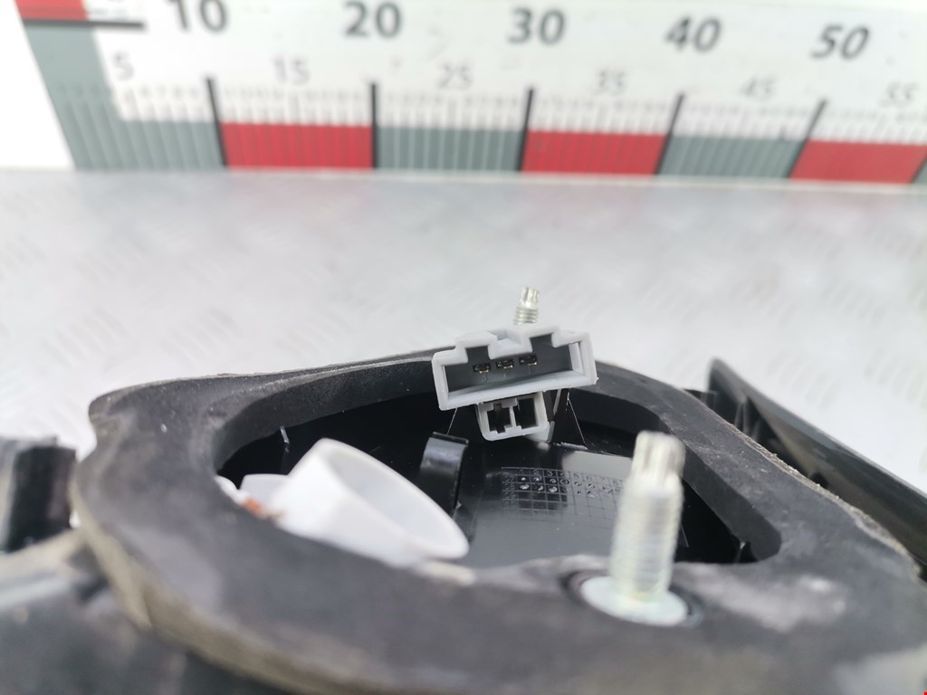 Фонарь задний внутренний левый VOLKSWAGEN Tiguan 2007-2016