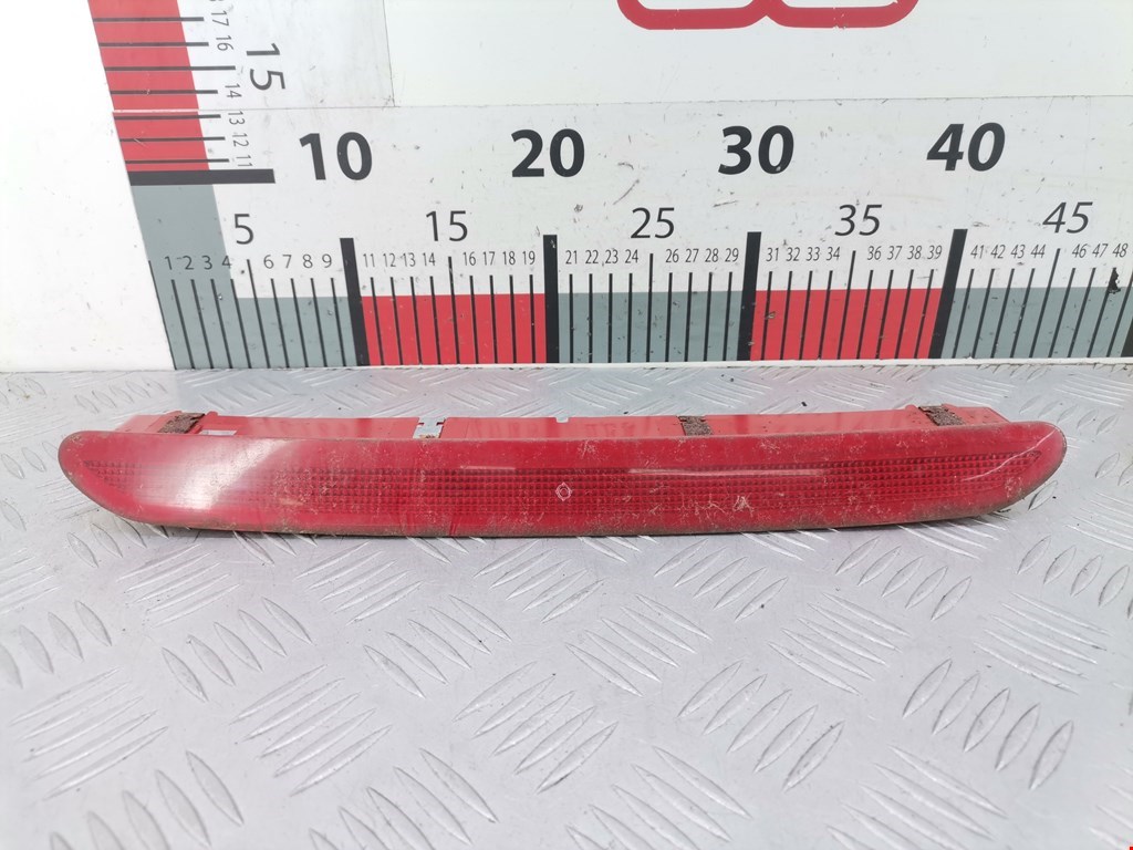 Фонарь дополнительный тормозной (стоп-сигнал) Volkswagen Tiguan 1 (2007-2016)