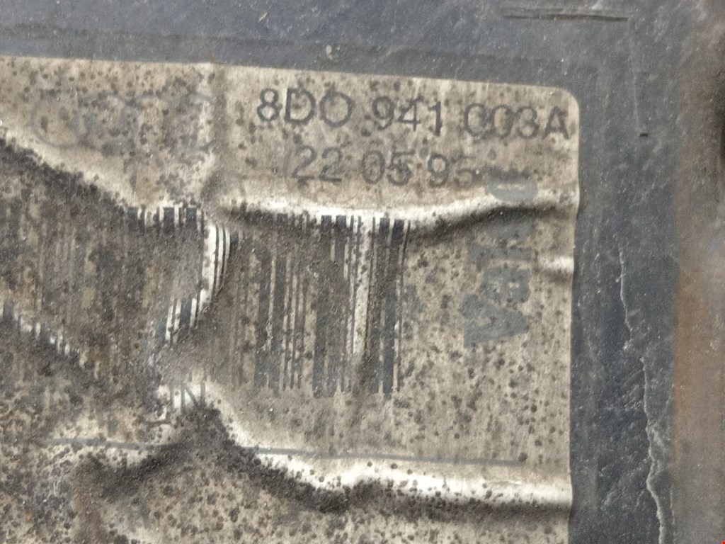 Фара левая AUDI A4 B5 1995-2001