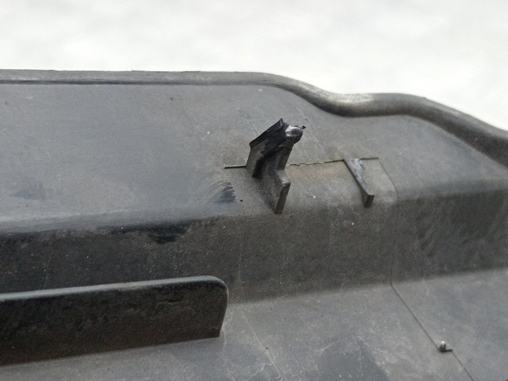 Решетка радиатора VOLKSWAGEN Golf III 1991-1997