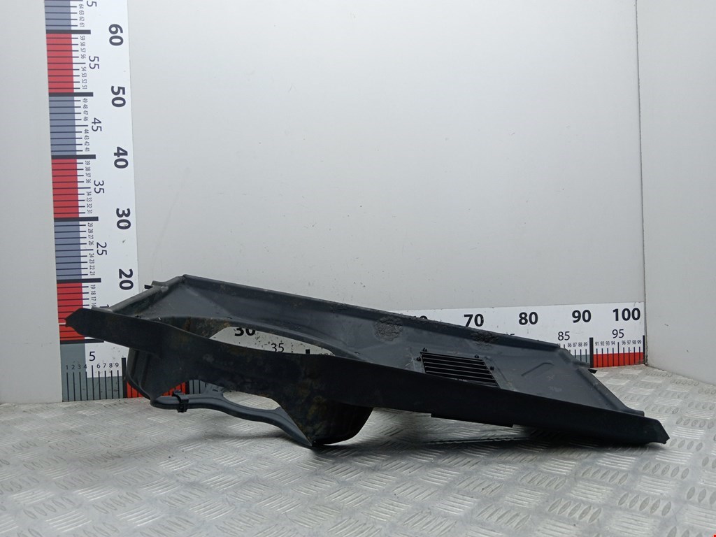 Диффузор (кожух) вентилятора VOLKSWAGEN Golf III 1991-1997