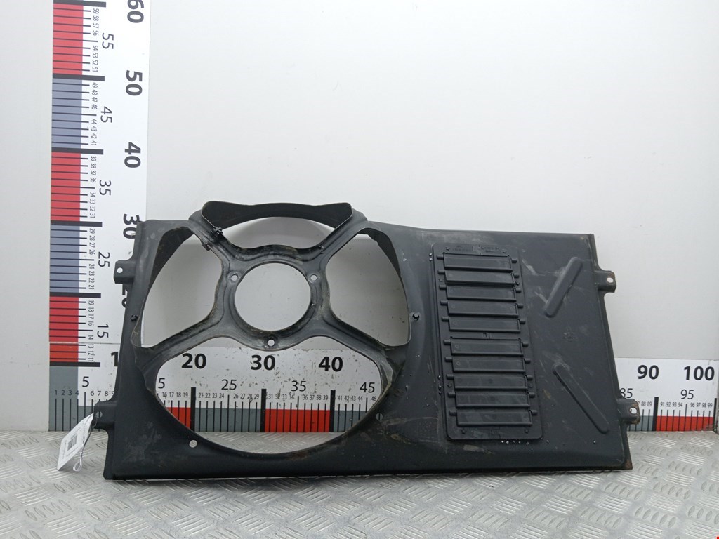 Диффузор (кожух) вентилятора VOLKSWAGEN Golf III 1991-1997