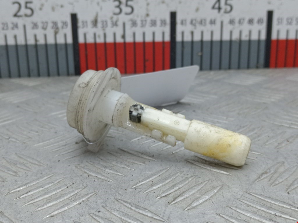 Датчик уровня в бачок омывателя JEEP Grand Cherokee WK 2004-2010