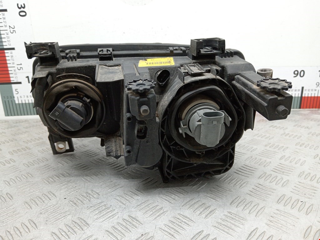 Фара правая BMW 3er E46 1998-2006