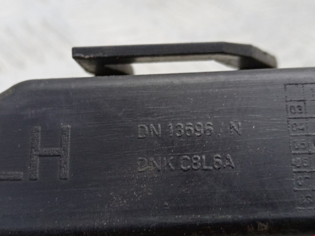 Кронштейн переднего бампера левый FORD Focus II 2005-2011