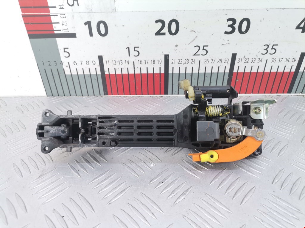 Ручка двери передней наружная правая TOYOTA RAV 4 XA20 2000-2005