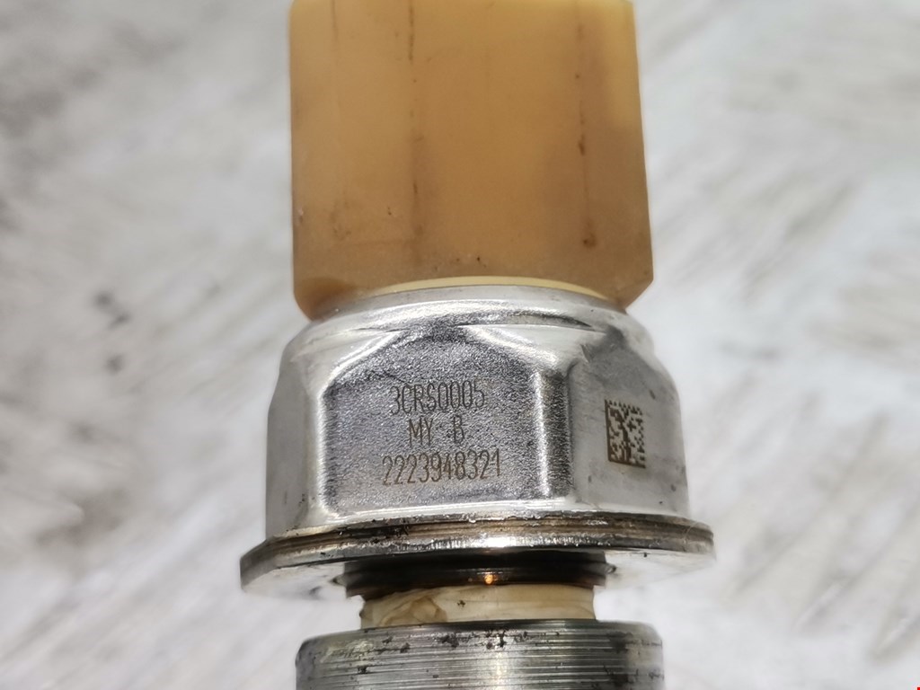 Датчик давления топлива AUDI A4 B8 2007-2015