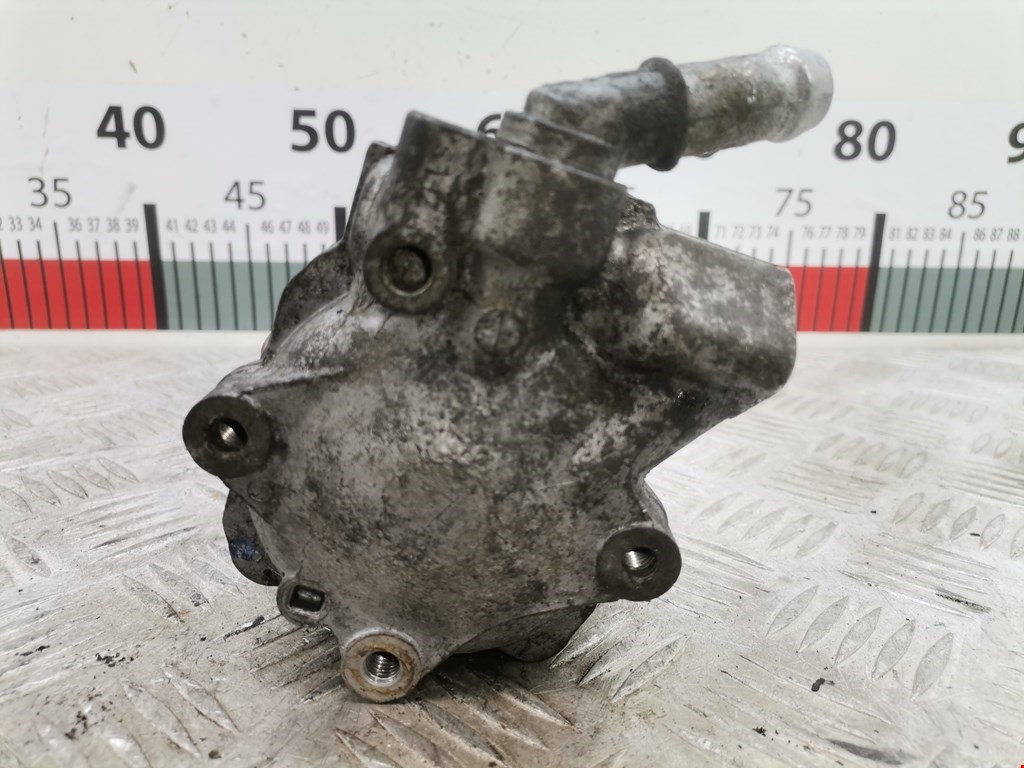 Насос гидроусилителя руля (ГУР) AUDI A4 B8 2007-2015