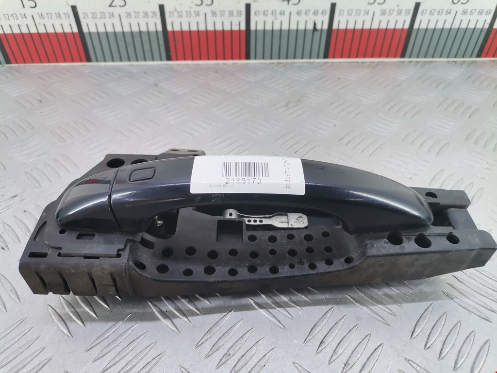 Ручка двери передней наружная левая AUDI A4 B8 2007-2015