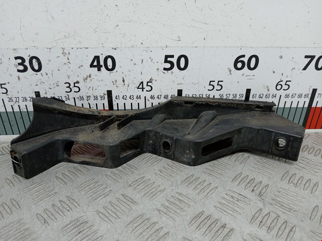 Кронштейн переднего бампера левый VOLKSWAGEN Passat B6 2005-2011