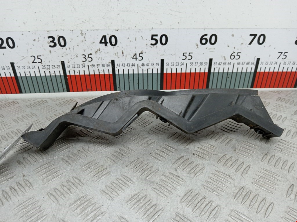 Кронштейн переднего бампера правый VOLKSWAGEN Passat B6 2005-2011