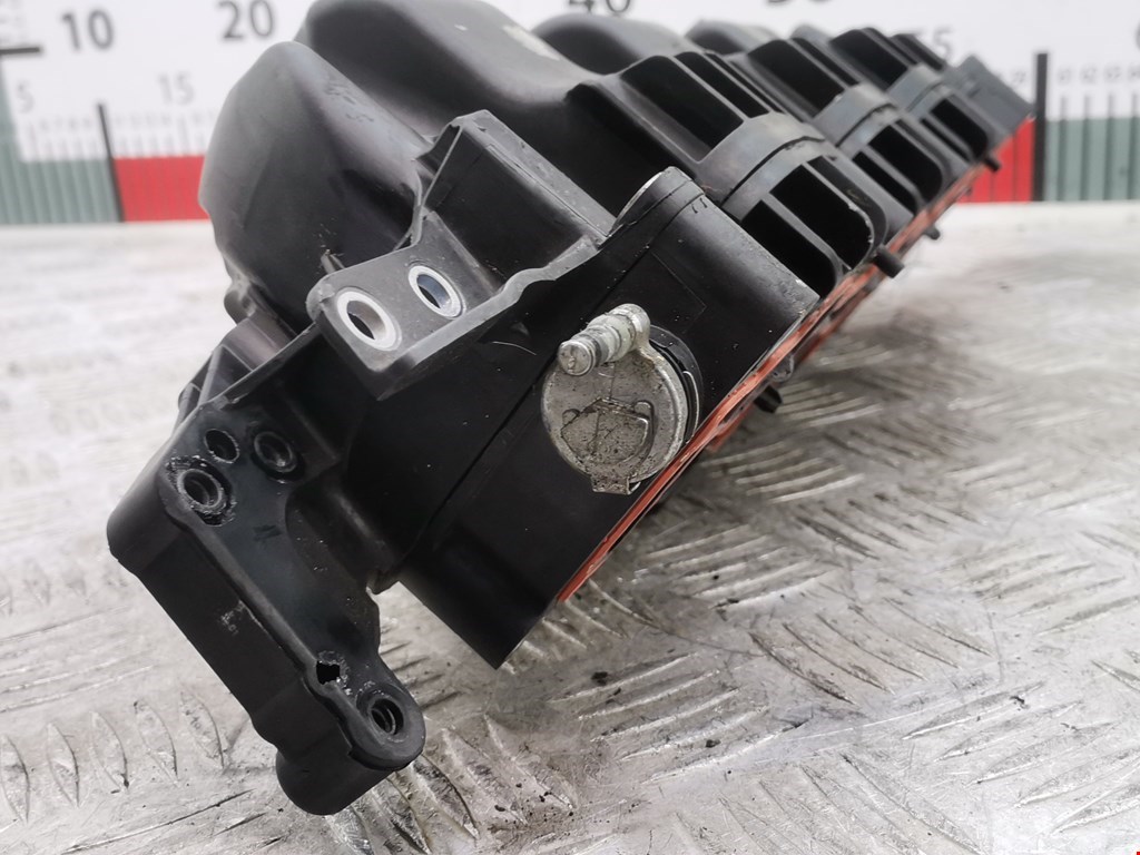 Коллектор впускной AUDI A4 B8 2007-2015