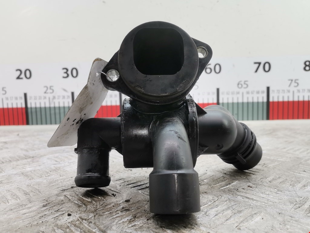 Корпус термостата AUDI A4 B8 2007-2015