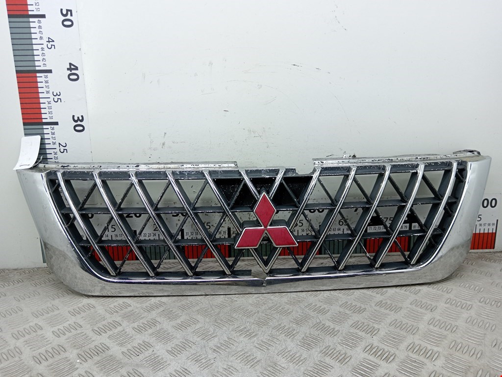 Решетка радиатора MITSUBISHI L200 K6,K7 1996-2006