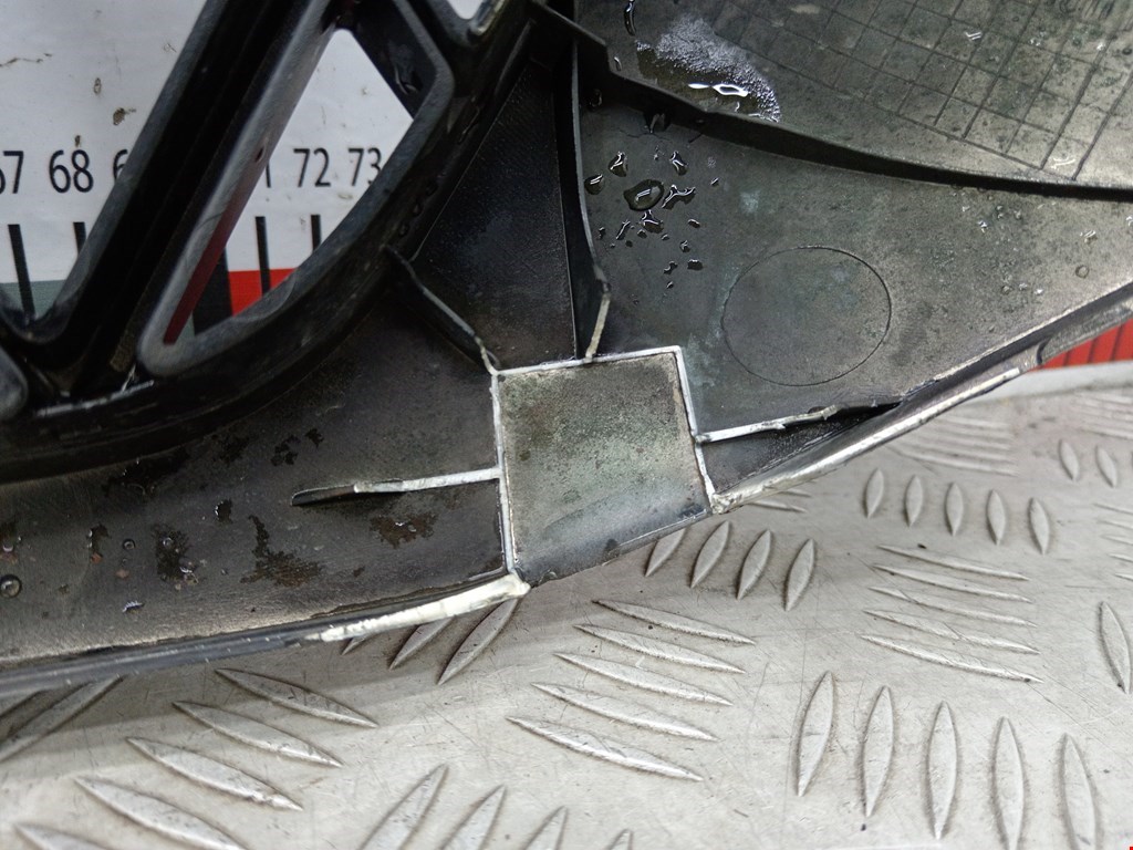 Решетка радиатора MITSUBISHI L200 K6,K7 1996-2006