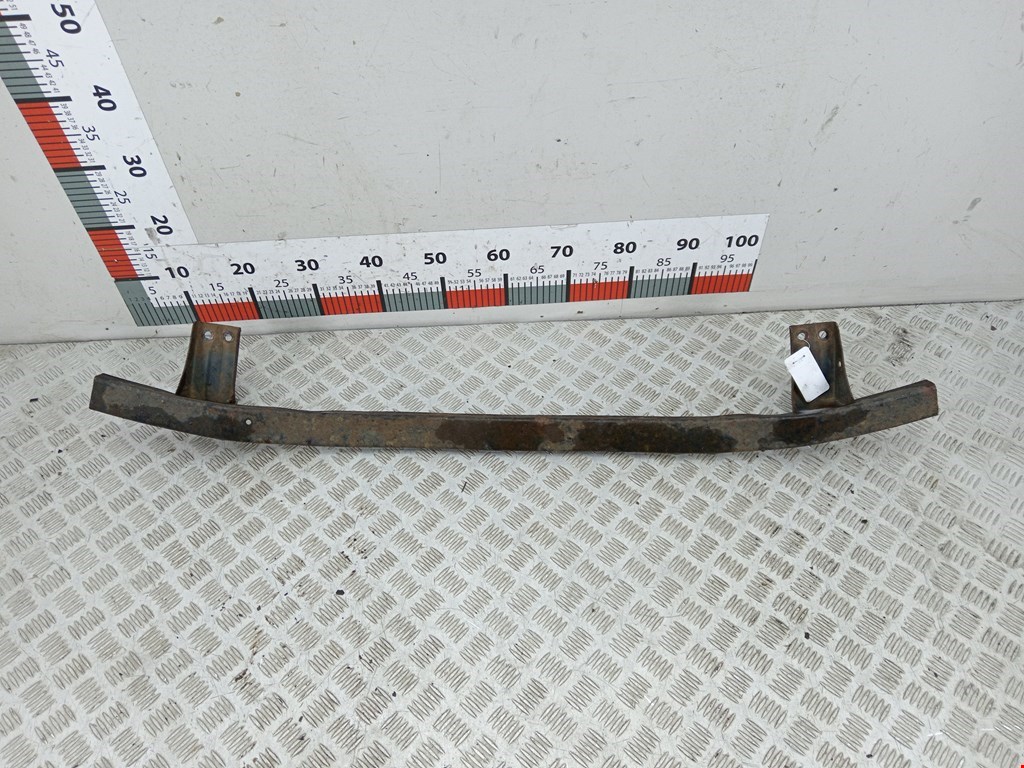 Усилитель переднего бампера (передний) MITSUBISHI L200 K6,K7 1996-2006