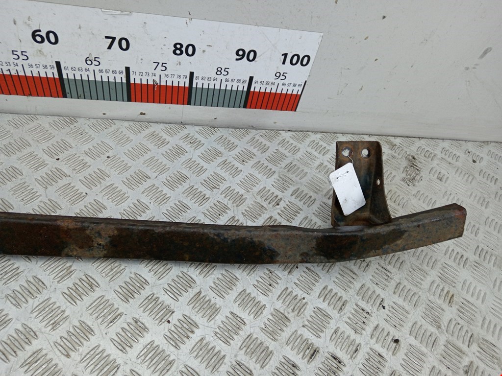 Усилитель переднего бампера (передний) MITSUBISHI L200 K6,K7 1996-2006